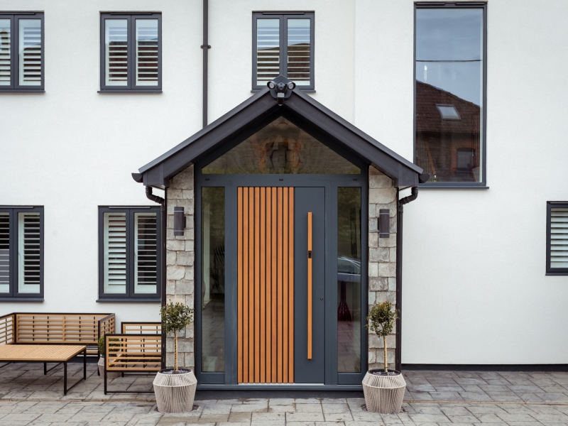 Aluminium entrance door s500