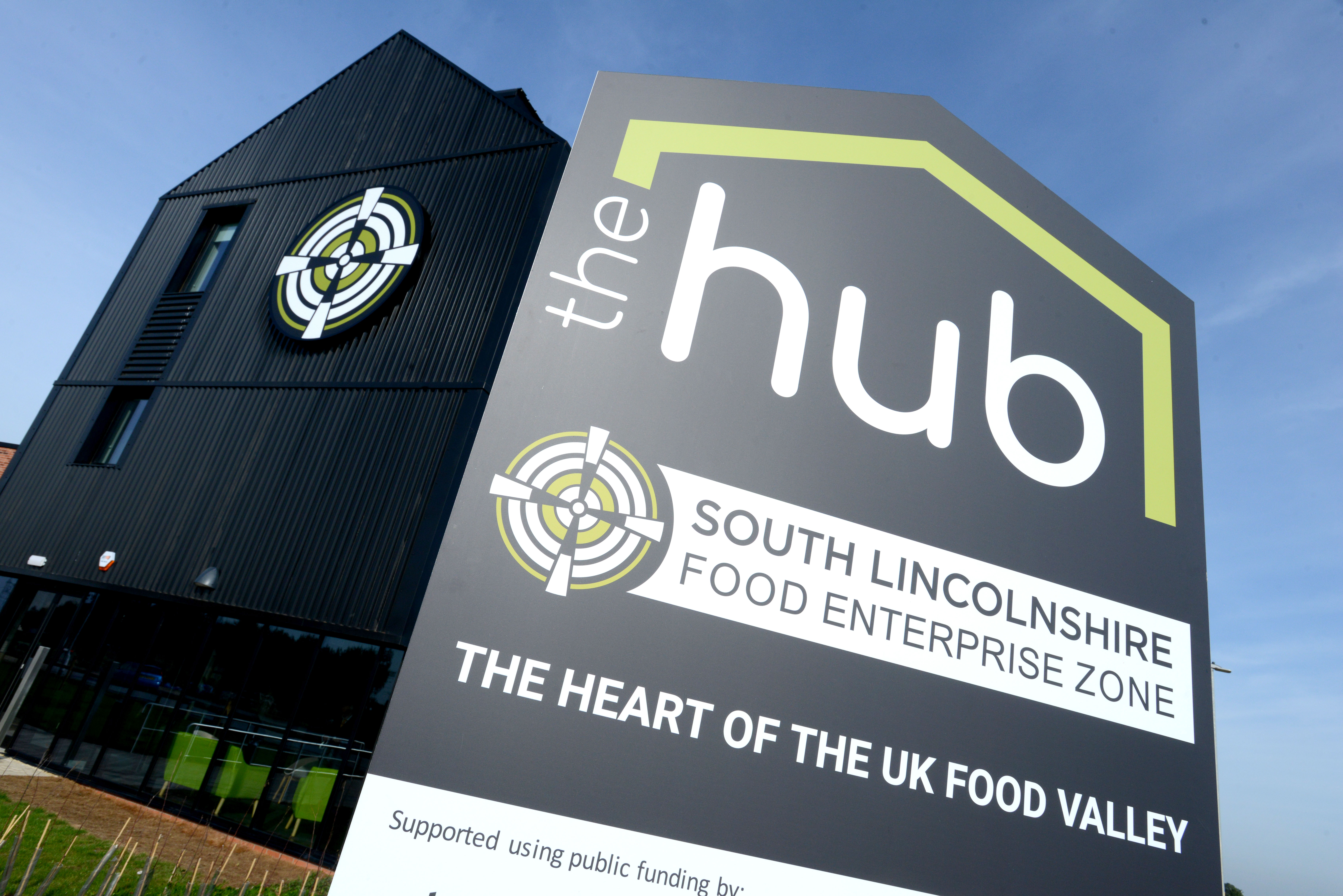 Hub building